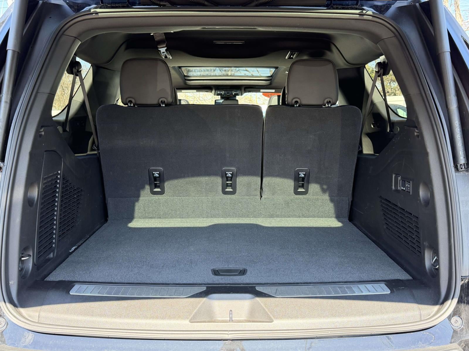 2025 Chevrolet Suburban RST