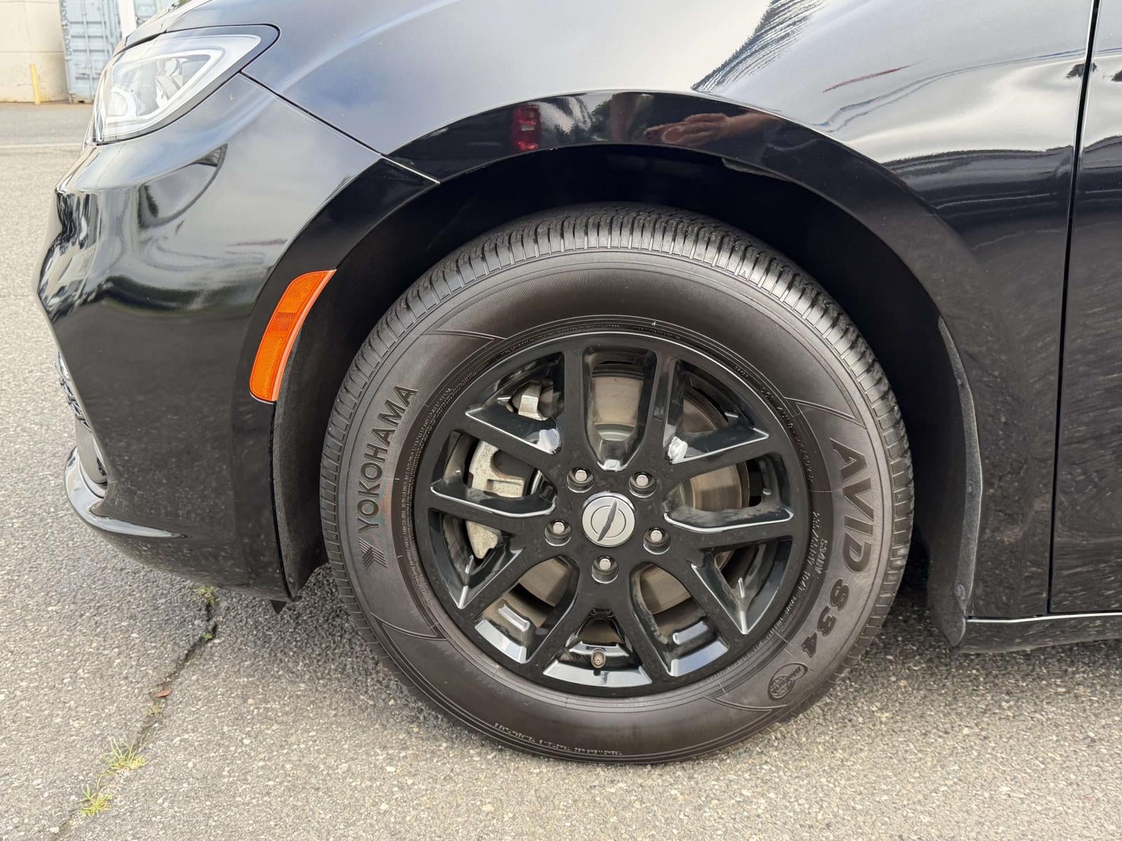 2024 Chrysler Pacifica Touring L