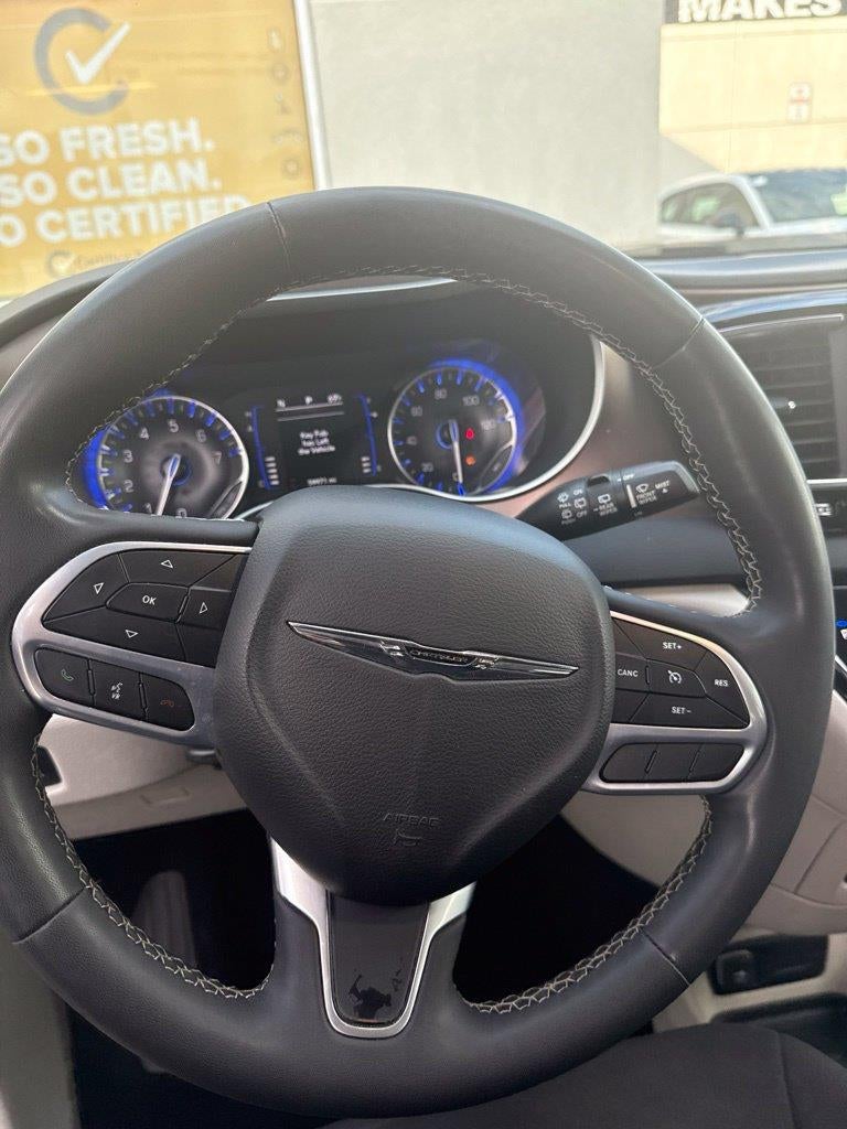 2023 Chrysler Voyager LX