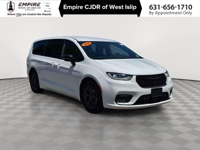 2024 Chrysler Pacifica Hybrid S Appearance Pkg
