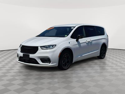 2024 Chrysler Pacifica Hybrid S Appearance Pkg