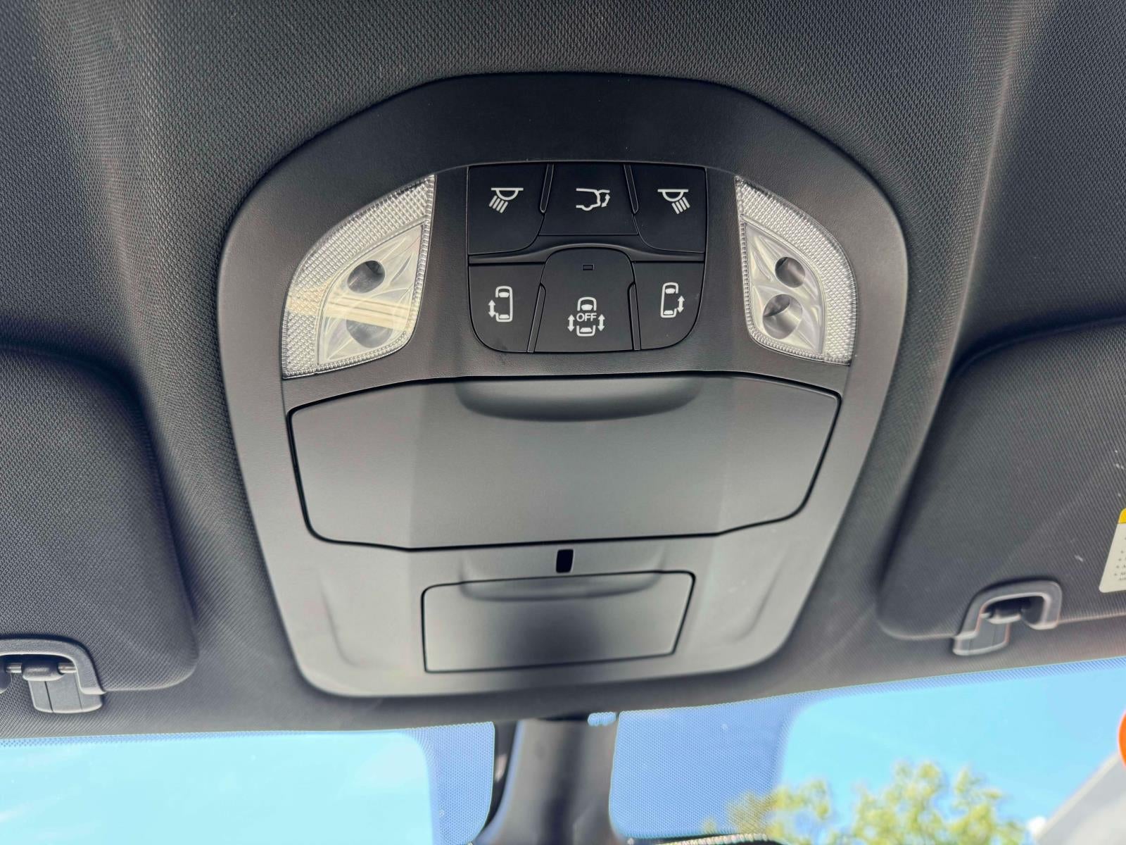2024 Chrysler Pacifica Hybrid S Appearance Pkg