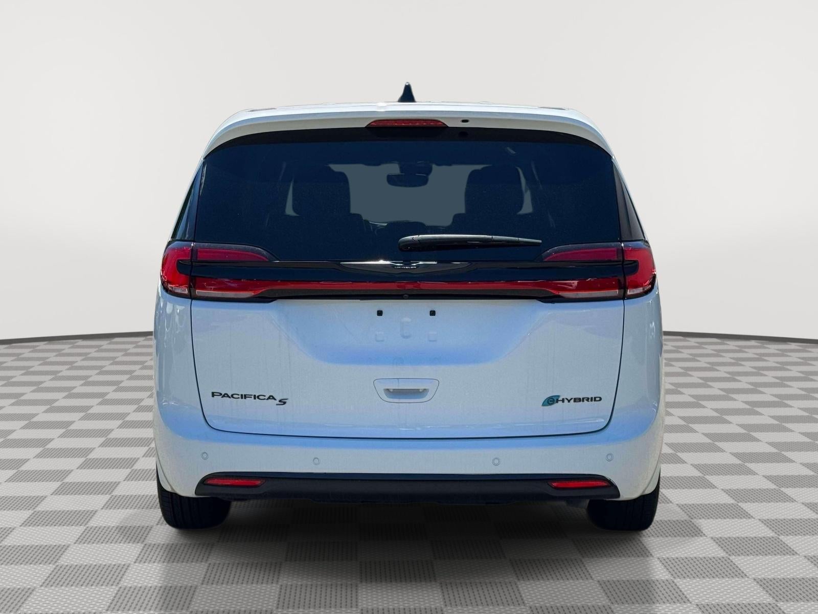 2024 Chrysler Pacifica Hybrid S Appearance Pkg