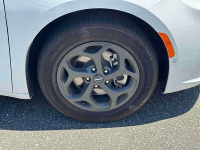 2024 Chrysler Pacifica Hybrid S Appearance Pkg