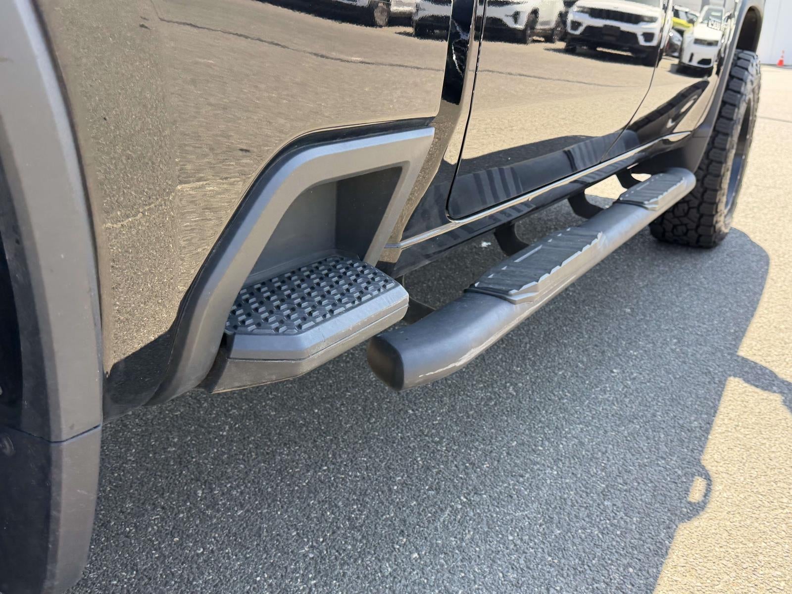 2023 Chevrolet Silverado 2500HD 4WD Crew Cab Standard Bed Custom