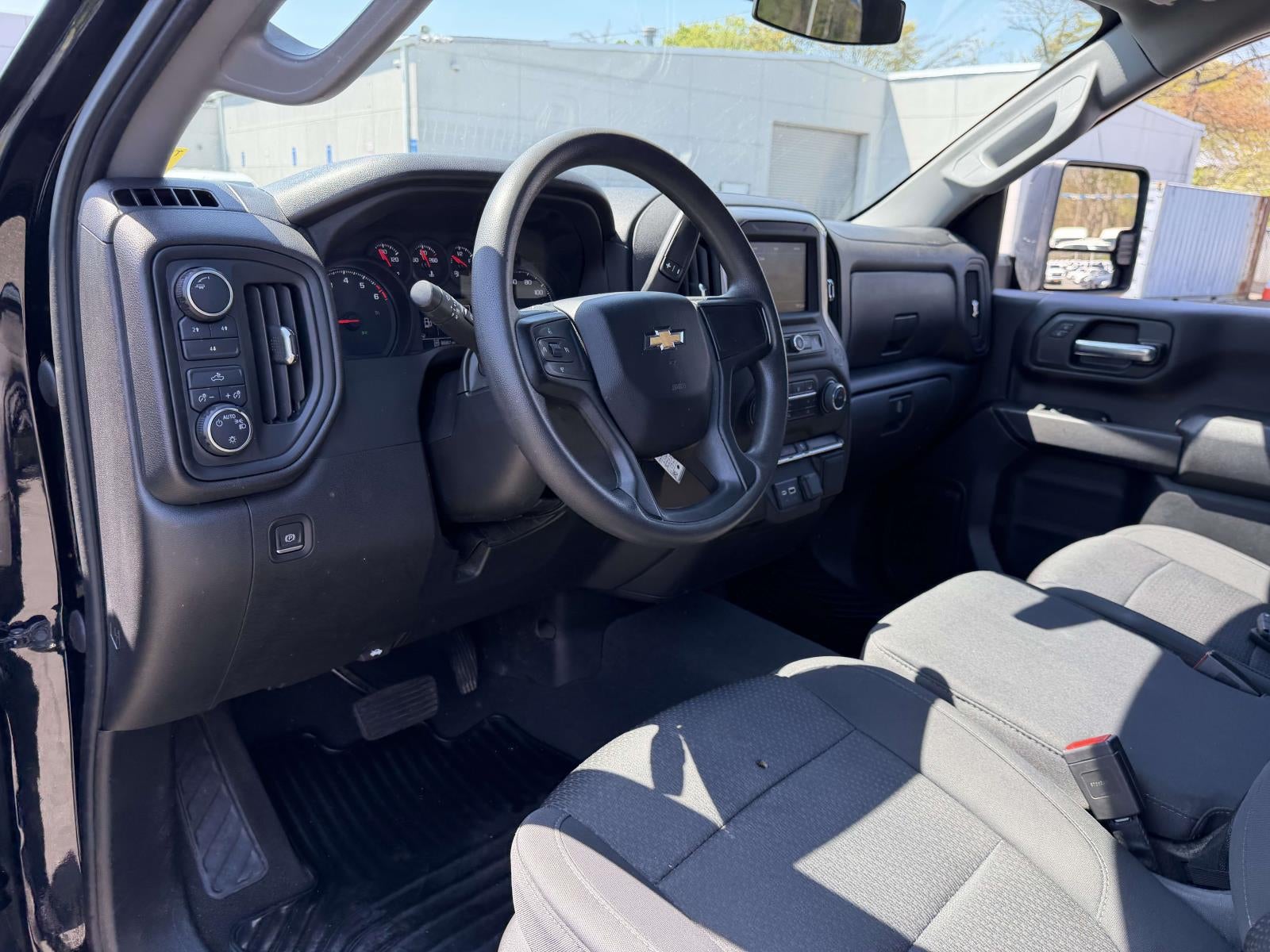 2023 Chevrolet Silverado 2500HD 4WD Crew Cab Standard Bed Custom