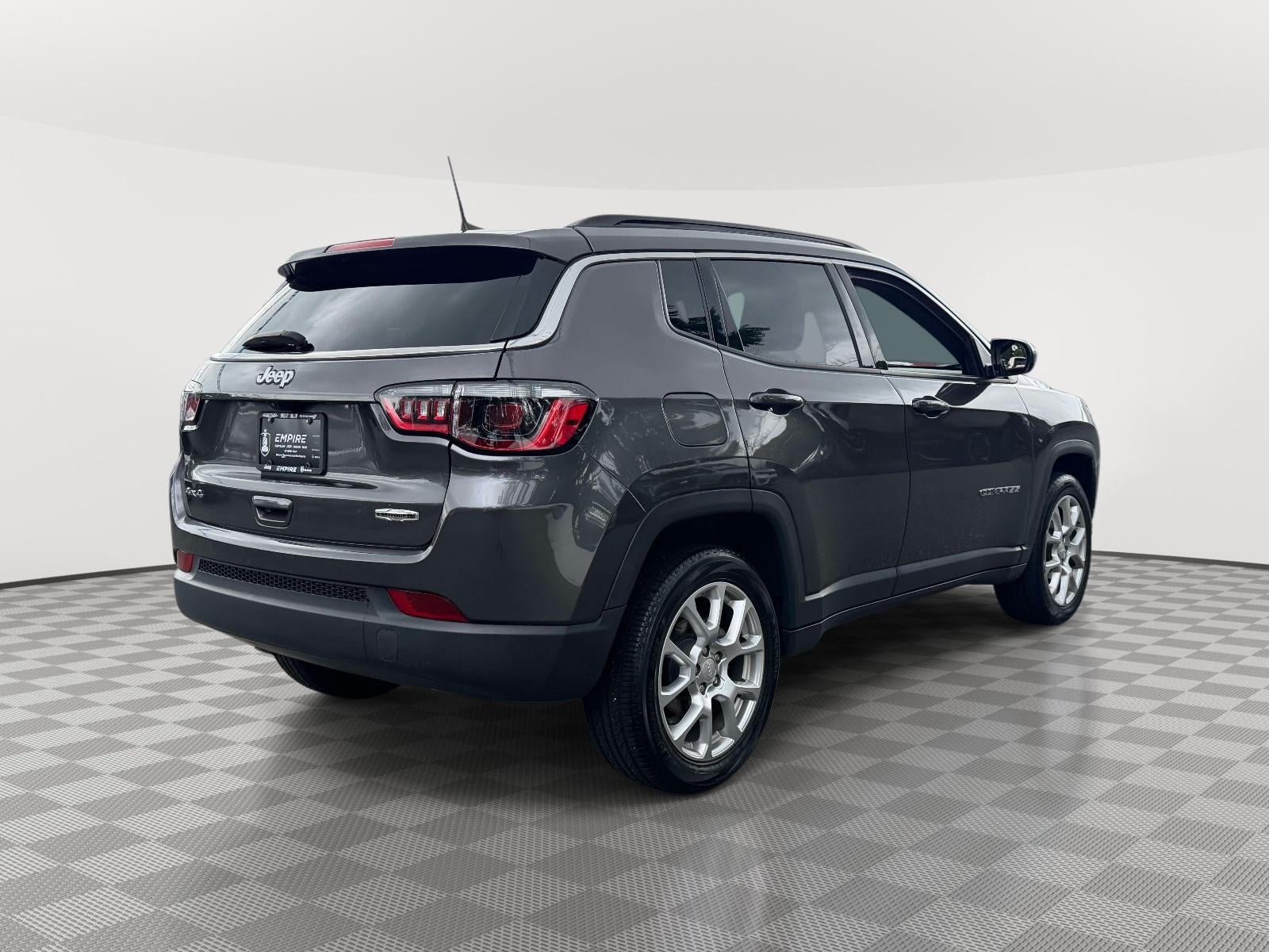 2023 Jeep Compass Latitude Lux FWD