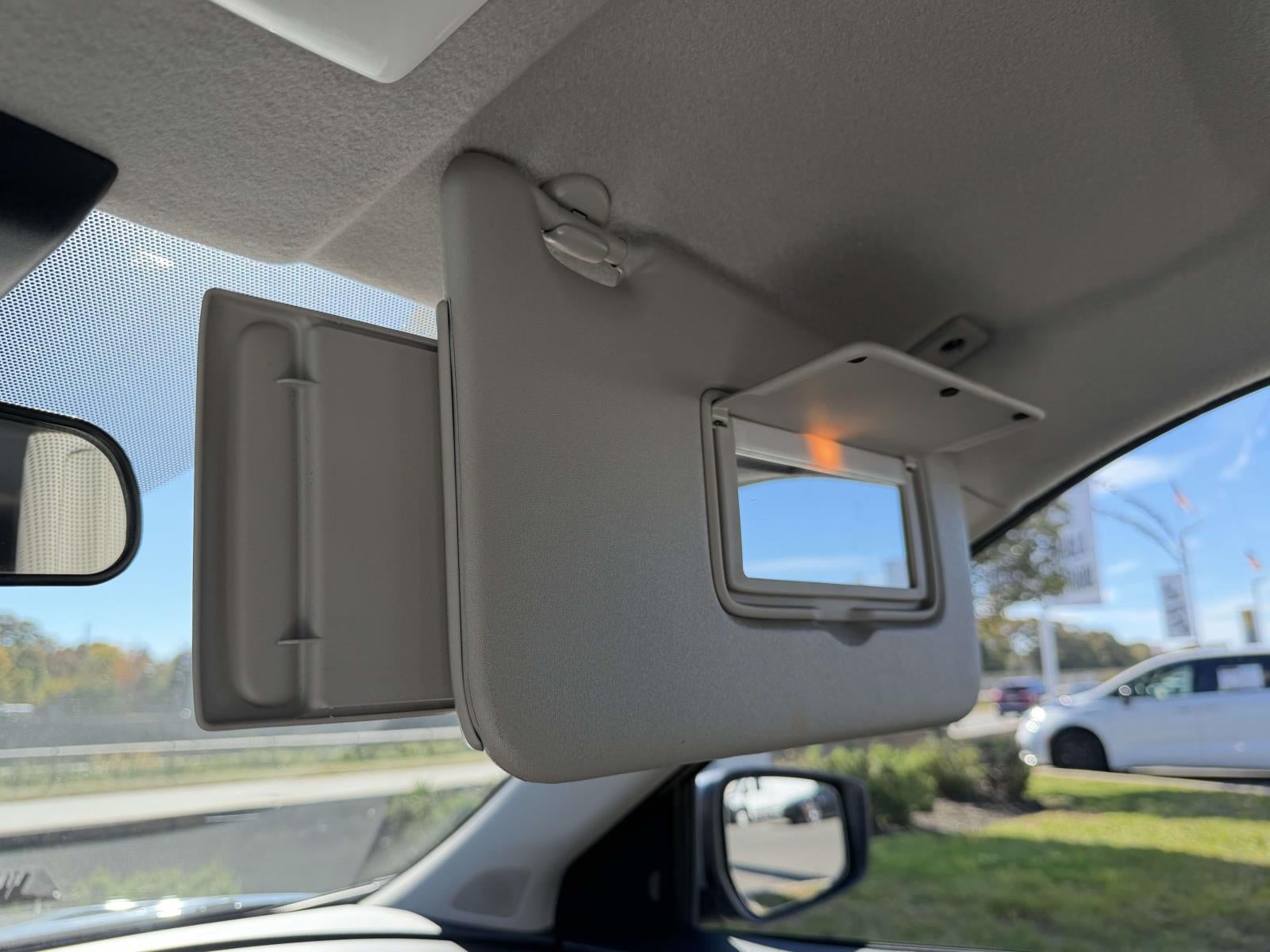 2022 Nissan Kicks SV Xtronic CVT