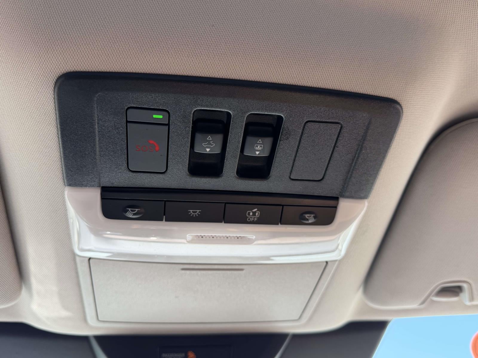 2025 Nissan Pathfinder Platinum 4WD