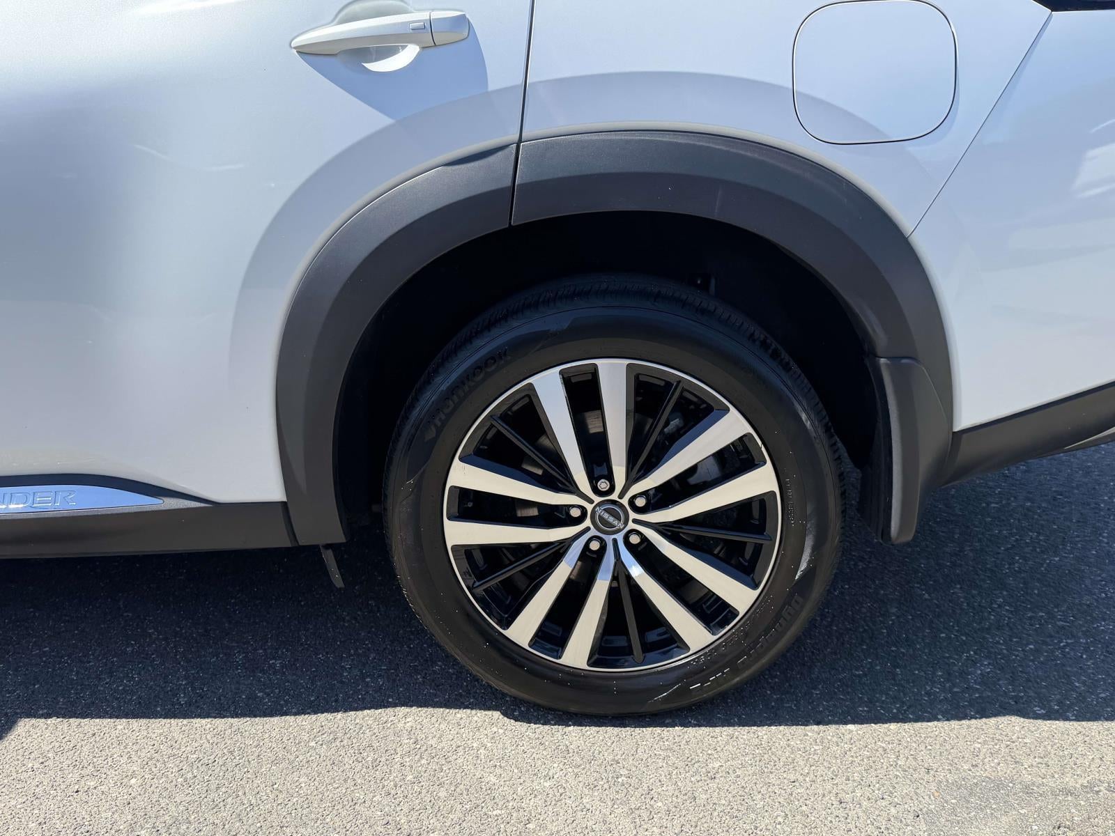 2025 Nissan Pathfinder Platinum 4WD