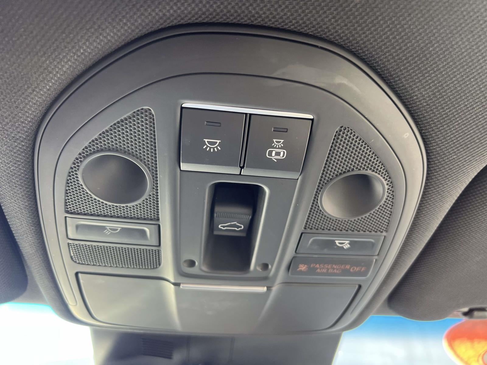 2023 Genesis G70 2.0T AWD