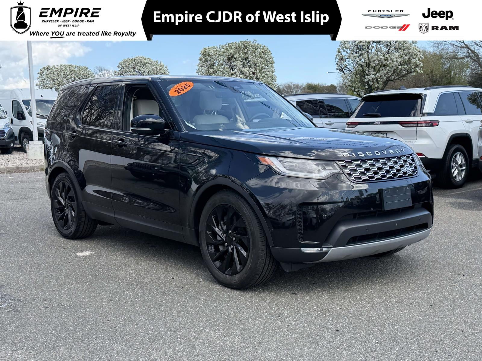 2025 Land Rover Discovery P300 S