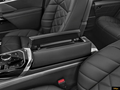 2025 BMW 740i xDrive