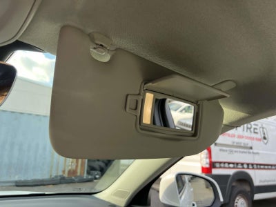 2023 Volvo XC40 B5 Ultimate Bright Theme