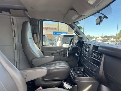 2025 Chevrolet Express Cargo WT