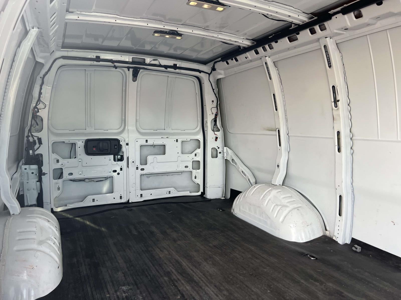 2025 Chevrolet Express Cargo WT