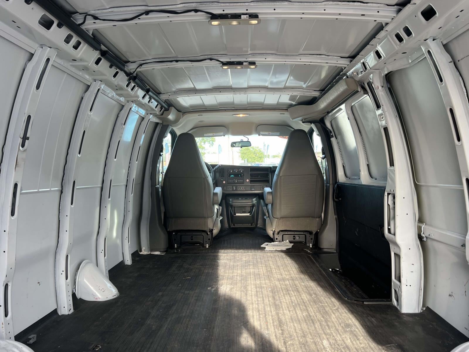 2025 Chevrolet Express Cargo WT