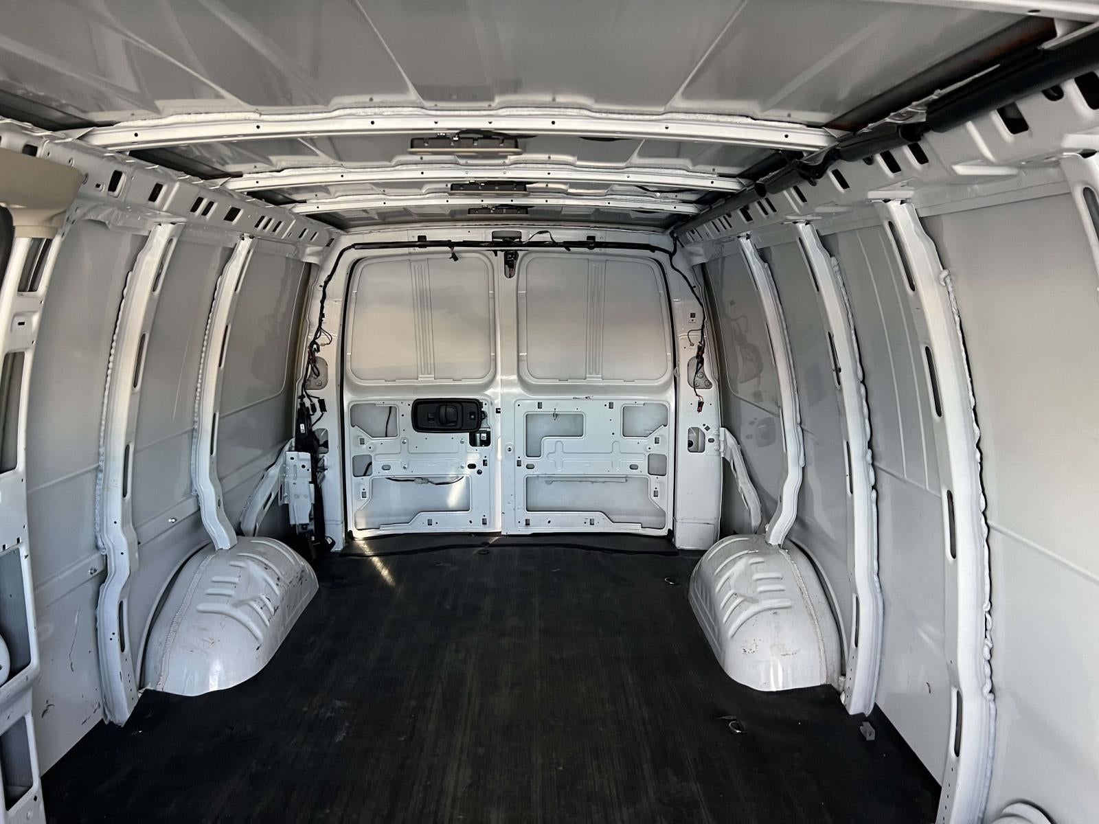 2025 Chevrolet Express Cargo WT