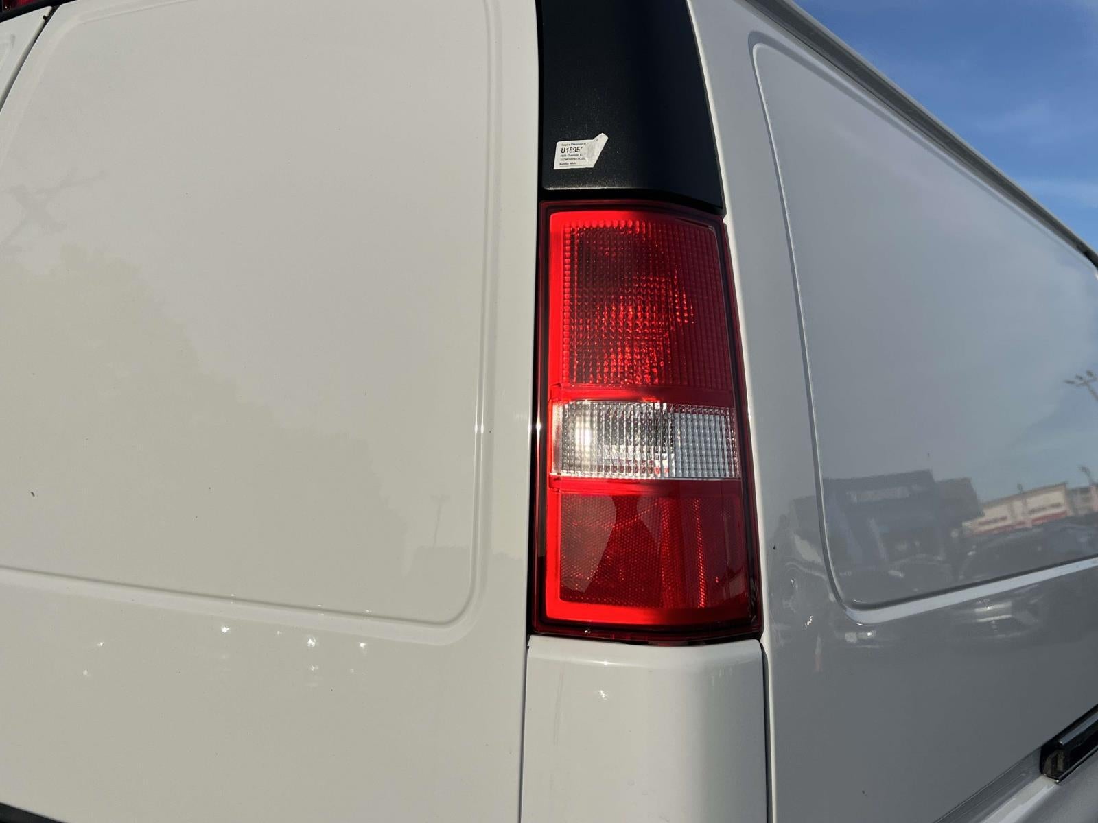 2025 Chevrolet Express Cargo WT