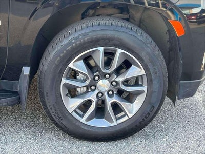 2023 Chevrolet Suburban LT