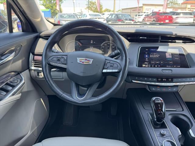 2022 Cadillac XT4 Luxury