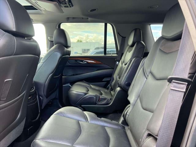 2016 Cadillac Escalade Luxury Collection