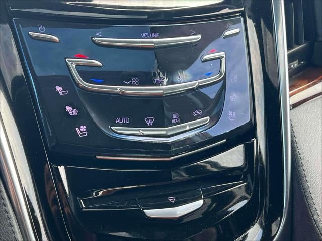 2016 Cadillac Escalade Luxury Collection
