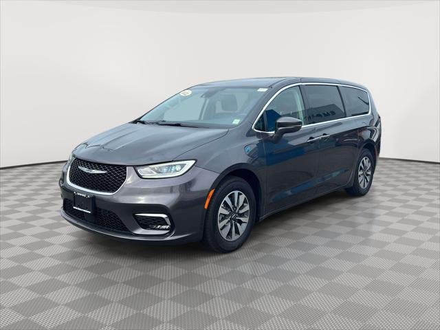 2022 Chrysler Pacifica Hybrid Touring L