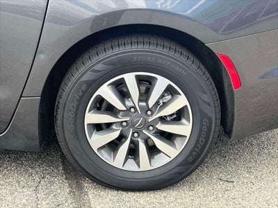 2022 Chrysler Pacifica Hybrid Touring L