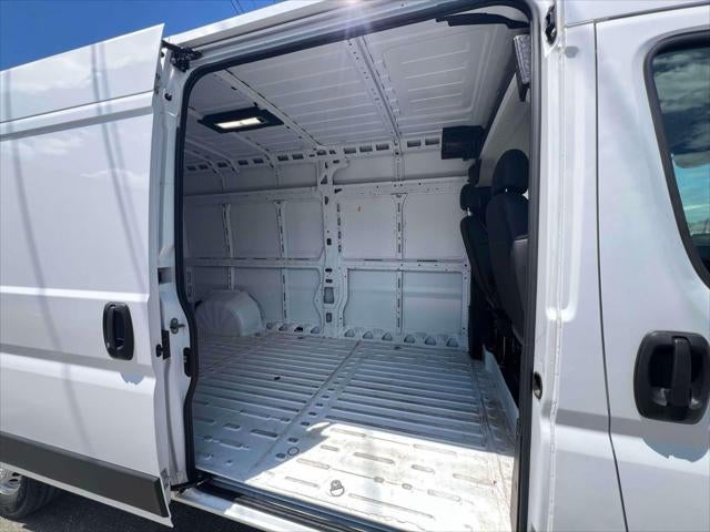 2026 RAM ProMaster Cargo Van Tradesman