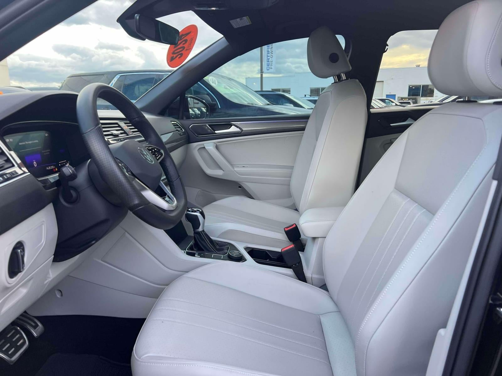 2024 Volkswagen Tiguan SE R-Line Black