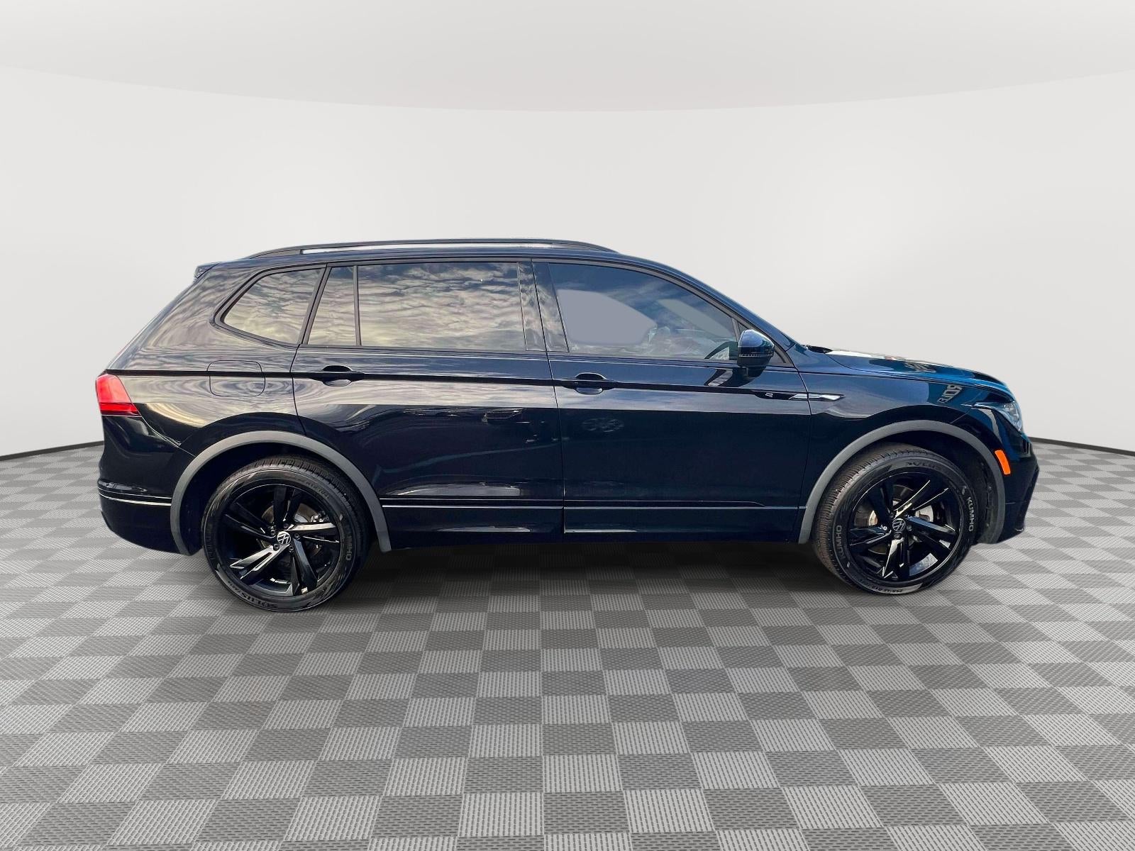 2024 Volkswagen Tiguan SE R-Line Black