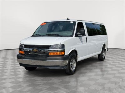 2025 Chevrolet Express Passenger 1LT