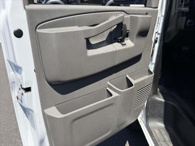 2025 GMC Savana Cargo Work Van