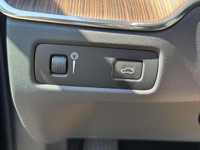 2022 Volvo XC60 Momentum