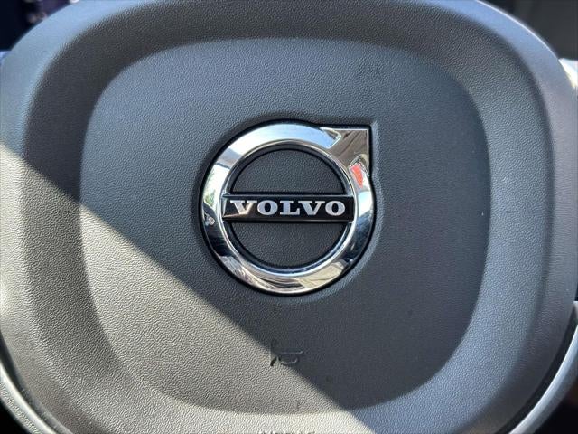 2022 Volvo XC60 Momentum