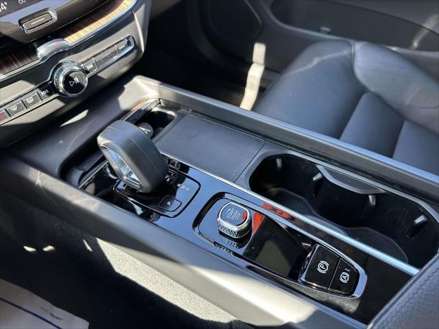 2022 Volvo XC60 Momentum