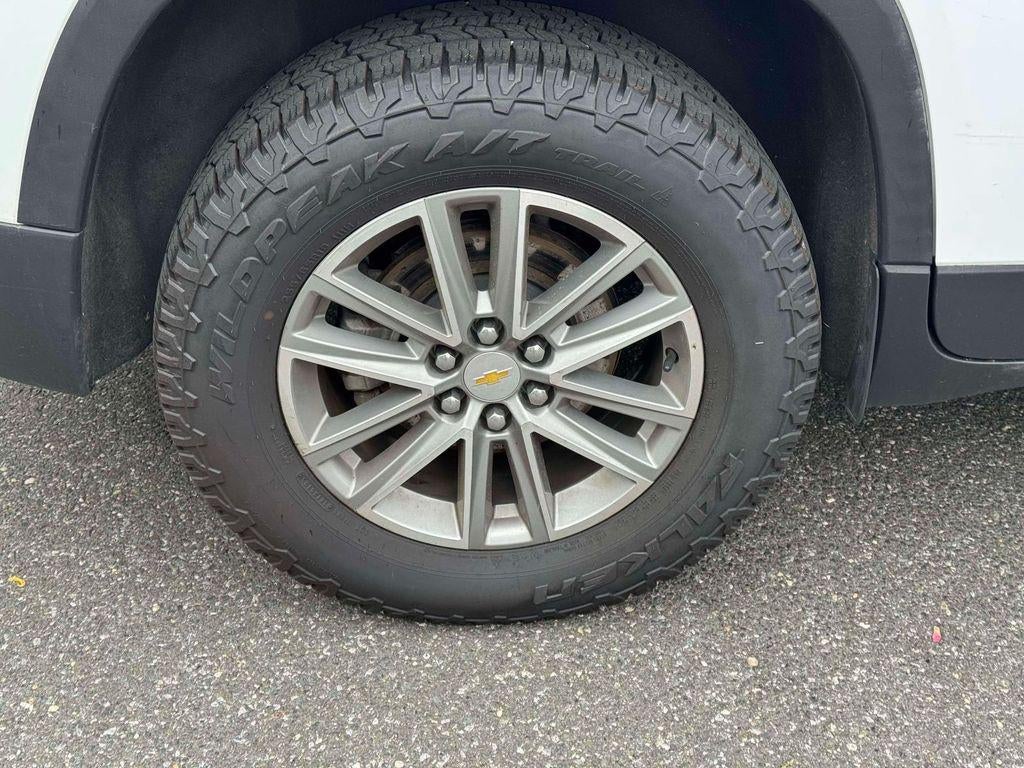 2023 Chevrolet Traverse AWD LT Cloth