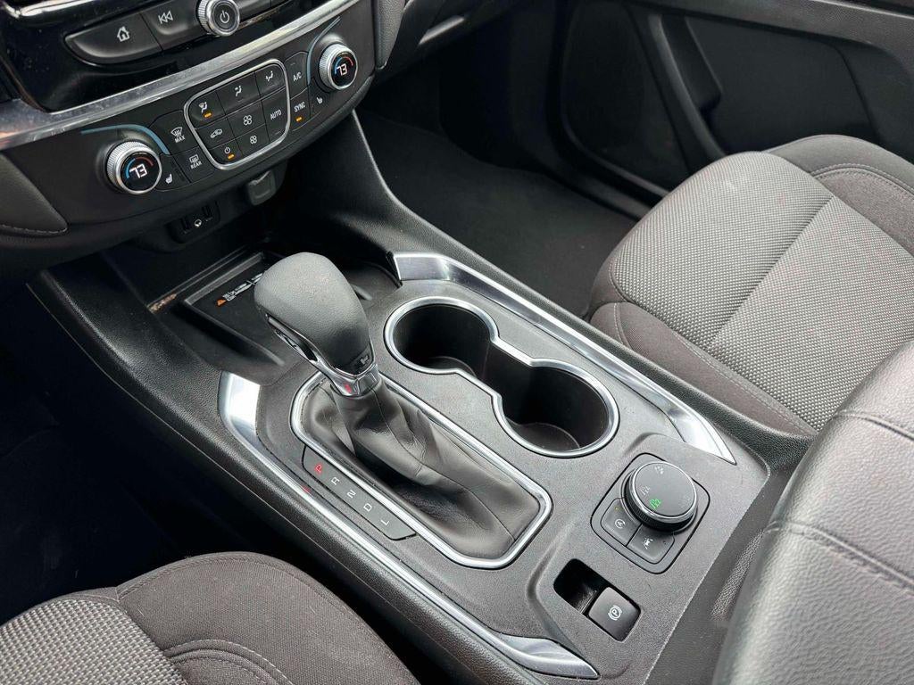 2023 Chevrolet Traverse AWD LT Cloth