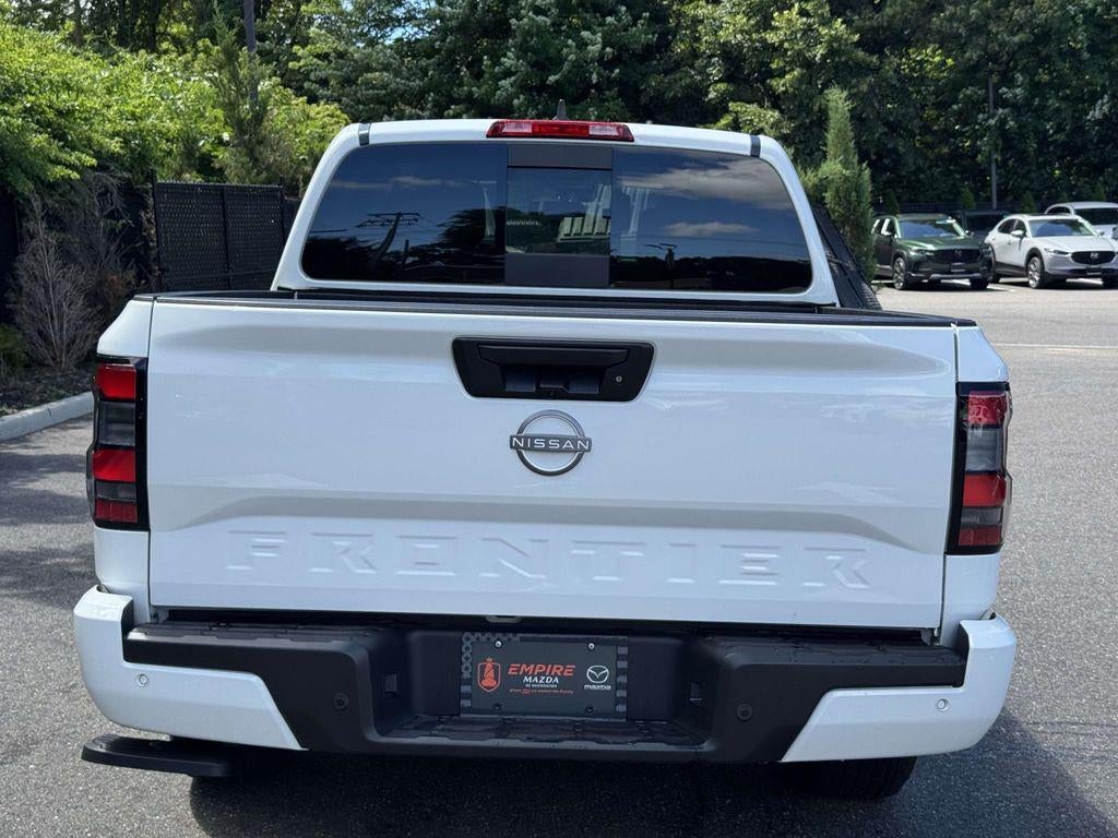 2025 Nissan Frontier Crew Cab SV 4x2