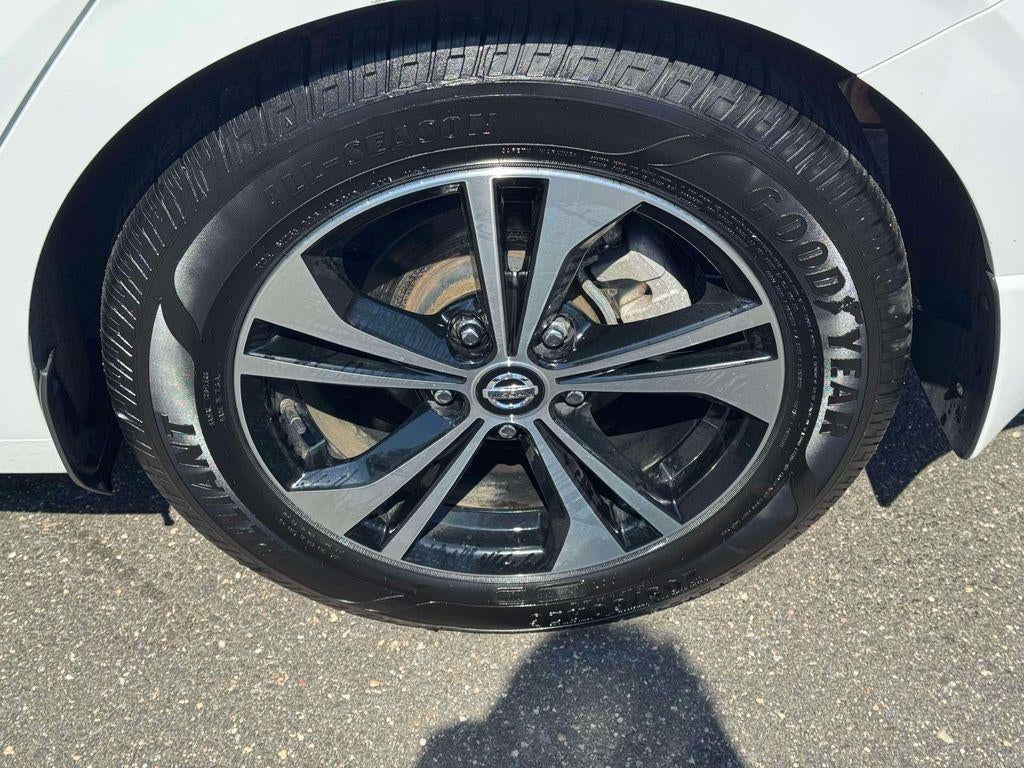 2021 Nissan Sentra SV Xtronic CVT