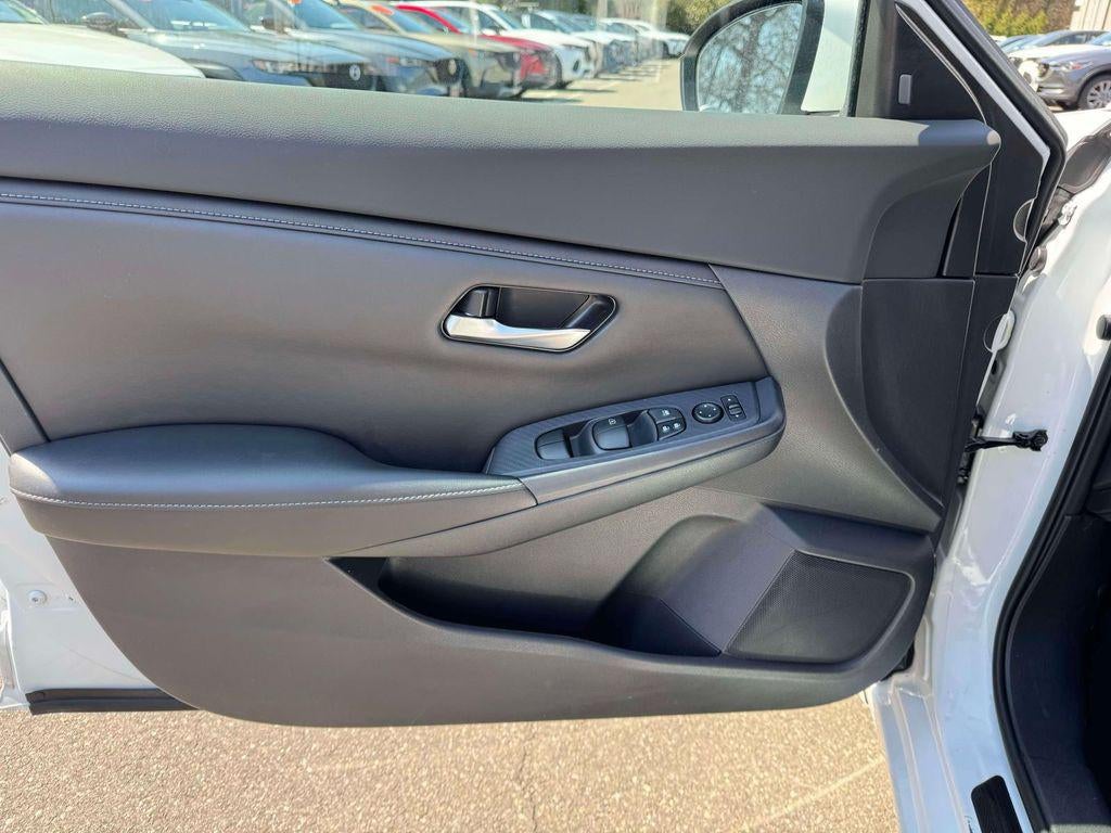 2021 Nissan Sentra SV Xtronic CVT