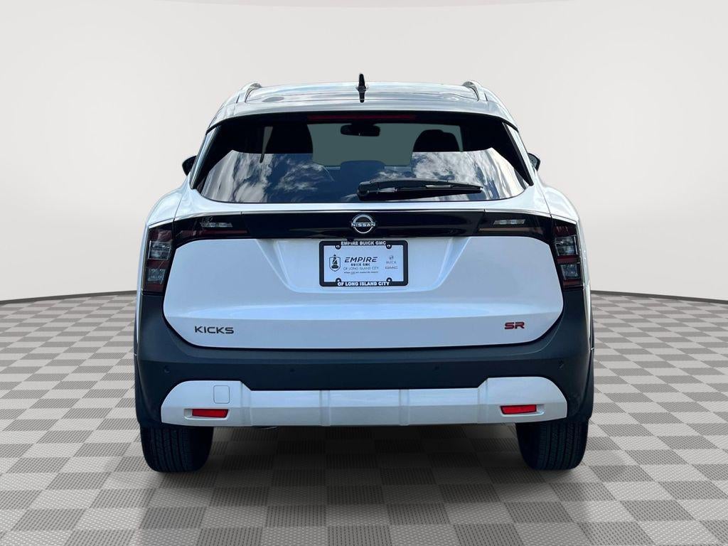 2025 Nissan Kicks SR