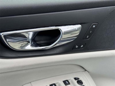 2020 Volvo S60 T5 Momentum