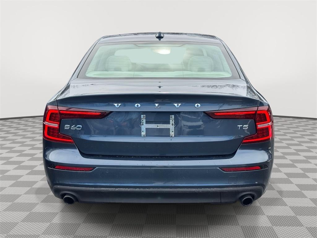 2020 Volvo S60 T5 Momentum