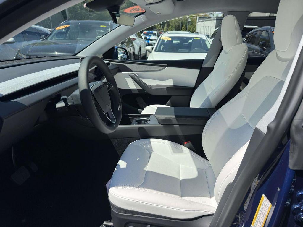 2026 Tesla Model Y Premium Rear-Wheel Drive