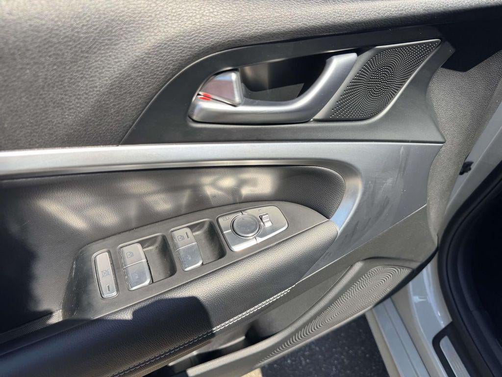 2025 Genesis G70 2.5T AWD