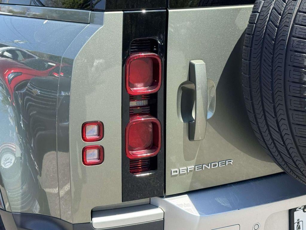 2024 Land Rover Defender 110 S