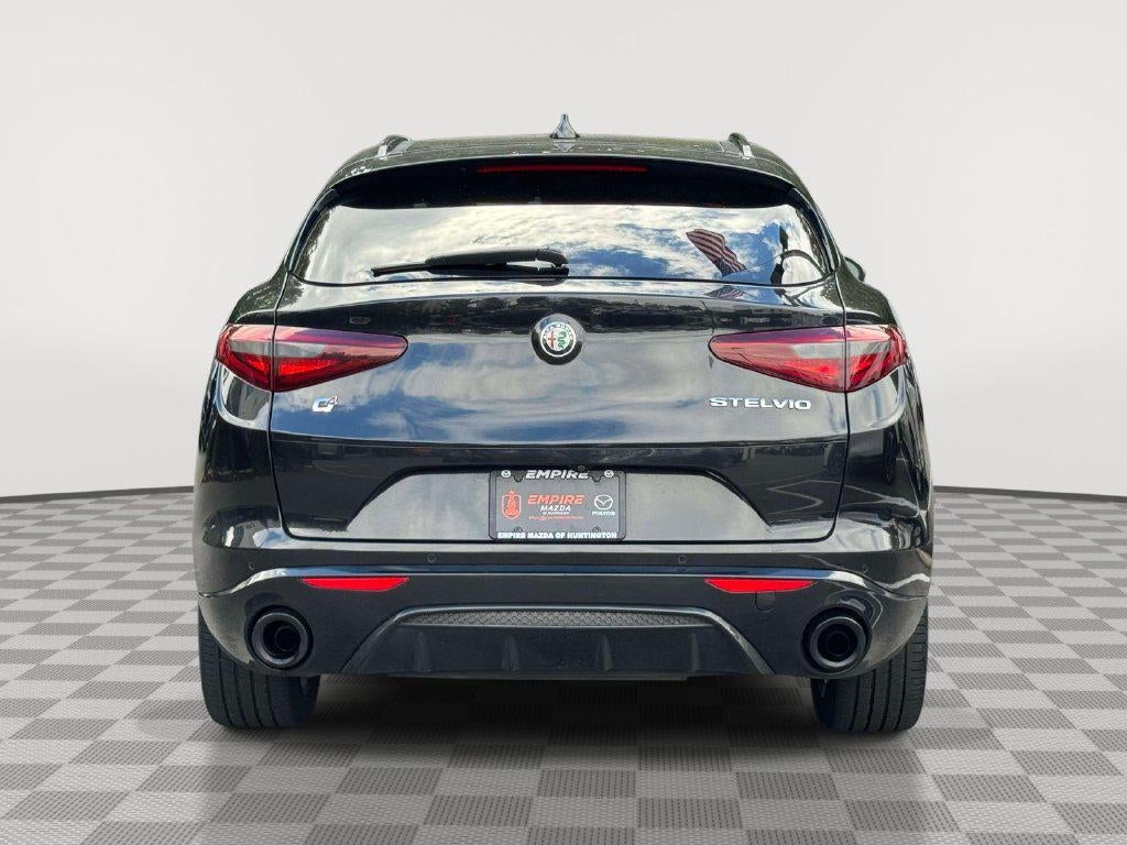 2023 Alfa Romeo Stelvio Veloce AWD