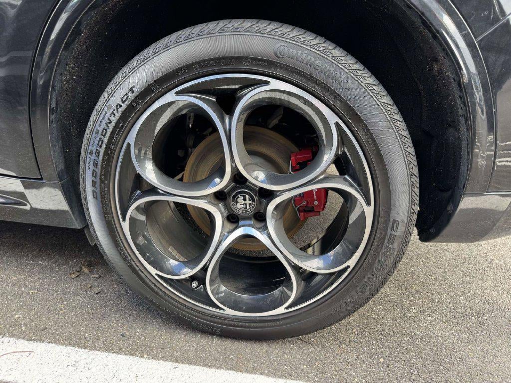 2023 Alfa Romeo Stelvio Veloce AWD